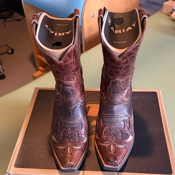 Ariat Rich Brown Leather Square Toe Cowboy Boots 9” height size 10 - Picture 2 of 6
